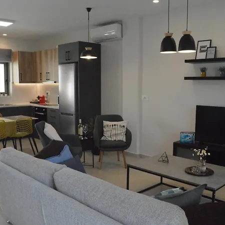 Leonidas House Apartamento *