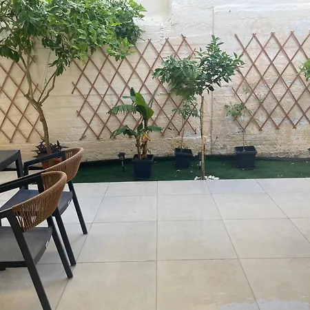 Leonidas House Apartamento