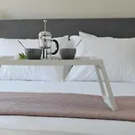 Leonidas House Apartment