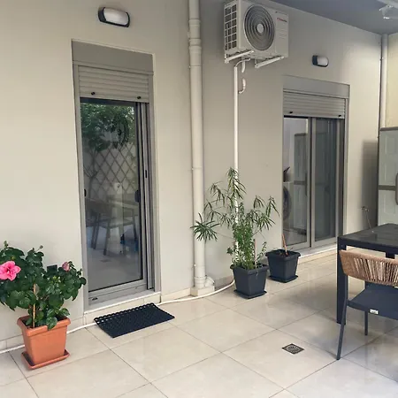 Leonidas House *