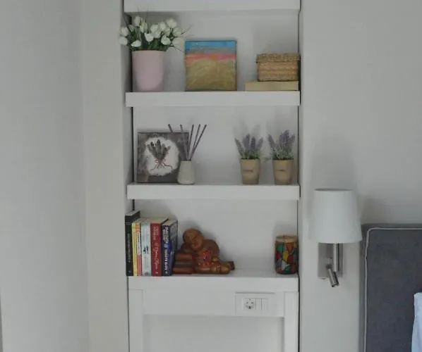 アパート Leonidas House *