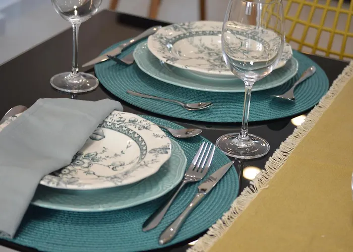 Leonidas House ハニア