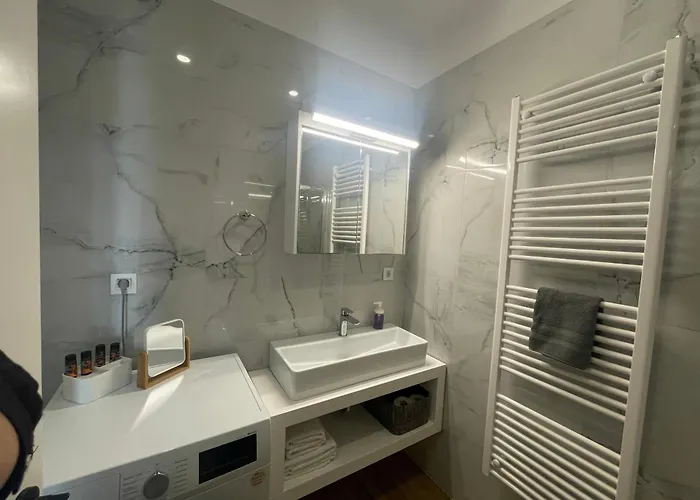 アパート Leonidas House *