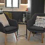 Leonidas House Appartement