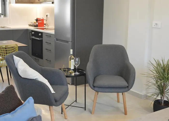 Leonidas House Appartement *